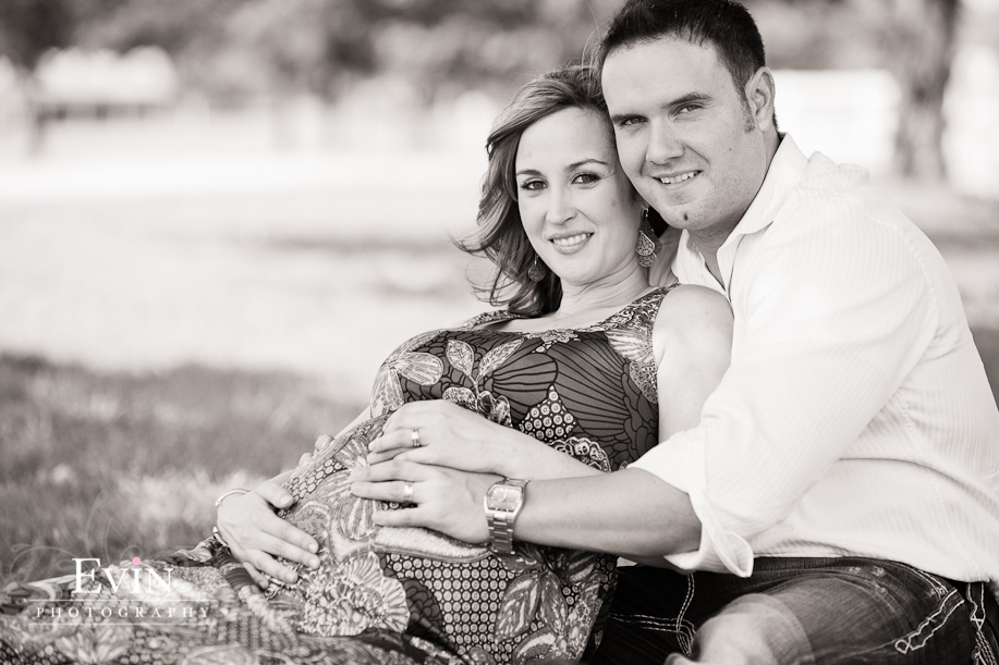 Maternity Photos taken at Harlinsdale Farm in Historic Franklin, TN by Evin Photography (13)