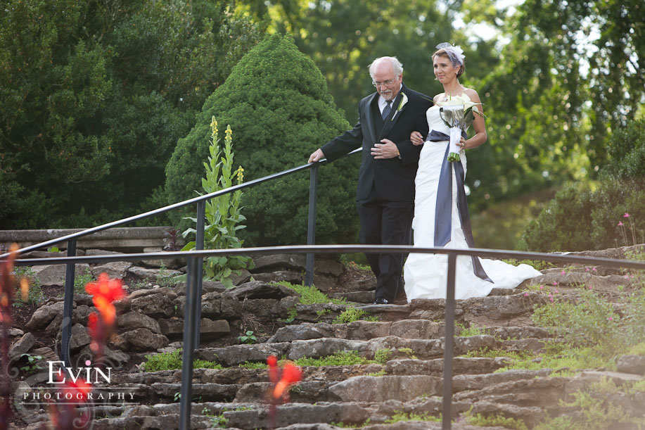 Wedding at Cheekwood Botanical Gardens in Nashville TN by Evin Photography