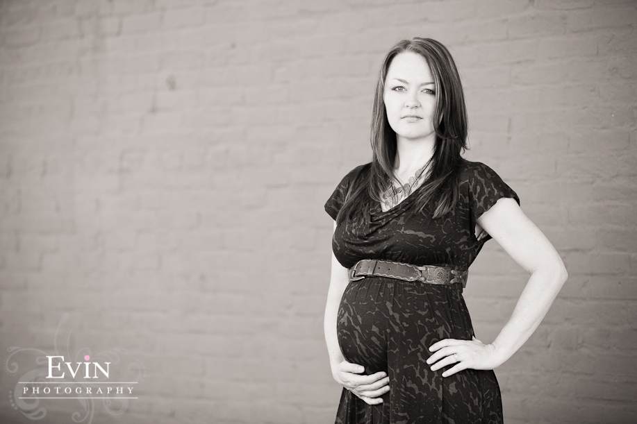 Maternity portraits downtown Franklin, TN