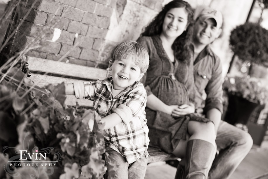 Family and Maternity portraits downtown Franklin, TN