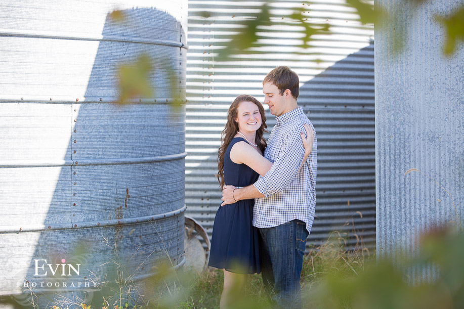 Cotton_Field_Engagement_Photos_TN-Evin Photography-1