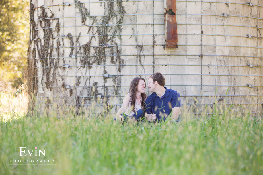 Cotton_Field_Engagement_Photos_TN-Evin Photography-11