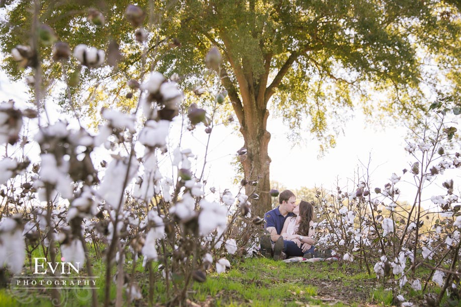 Cotton_Field_Engagement_Photos_TN-Evin Photography-13