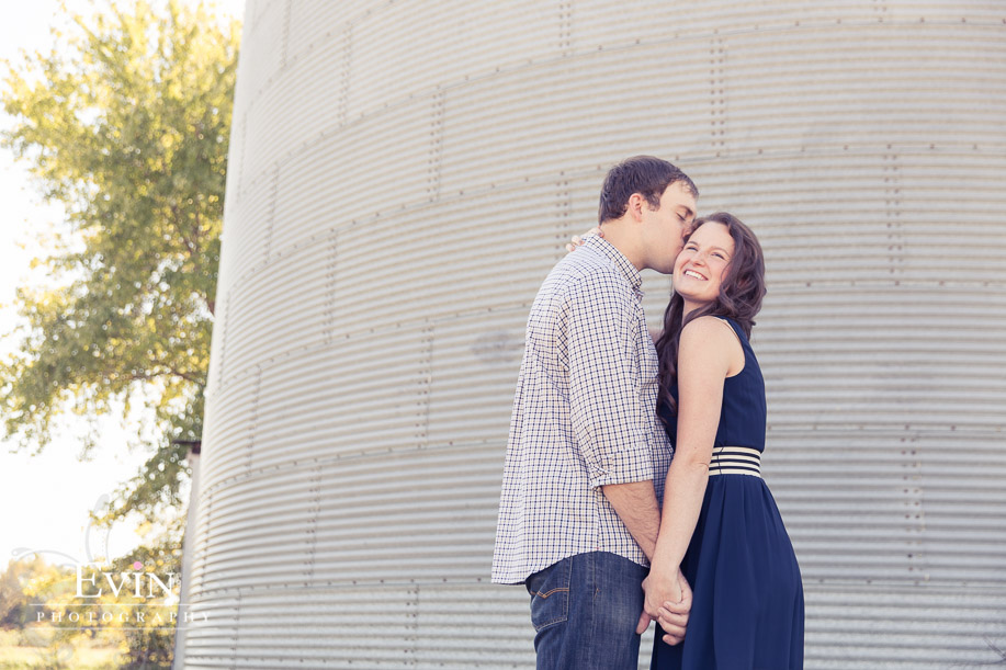 Cotton_Field_Engagement_Photos_TN-Evin Photography-3