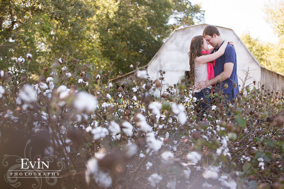 Cotton_Field_Engagement_Photos_TN-Evin Photography-8