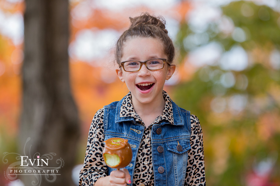 Child_Fall_Photos_Downtown_Franklin_TN-Evin Photography-5