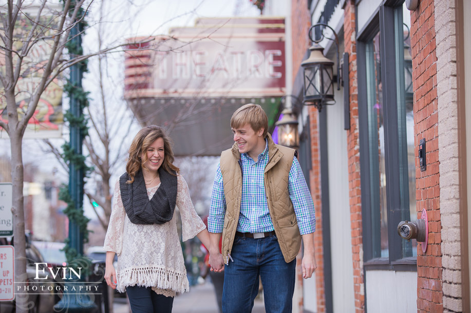 Downtown_Franklin_TN_Engagement_Photos-Evin Photography-7
