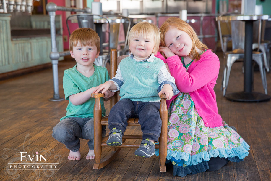 Baby_Sweet_CeCes_Smash_Cake_Portraits_Franklin_TN-Evin Photography-3