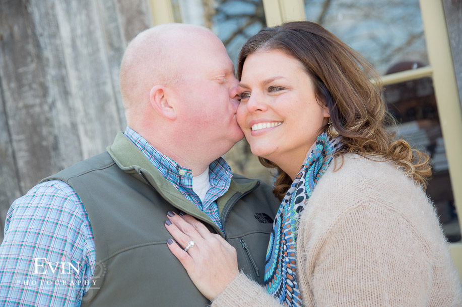 Leipers_Fork_TN_Engagement_Portraits-Evin Photography-2