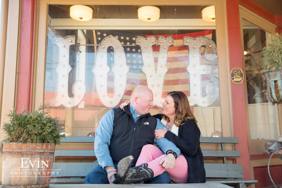 Leipers_Fork_TN_Engagement_Portraits-Evin Photography-6