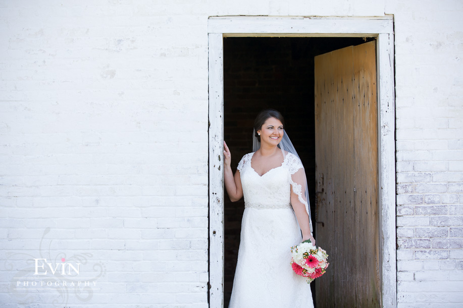 Bridal_Portraits_Carnton_Plantation_Franklin_TN-Evin Photography-3