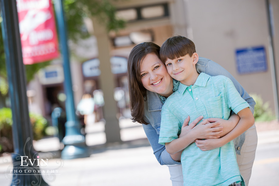10_Year_Old_Family_Portraits_Downtown_Franklin_TN-Evin Photography-1