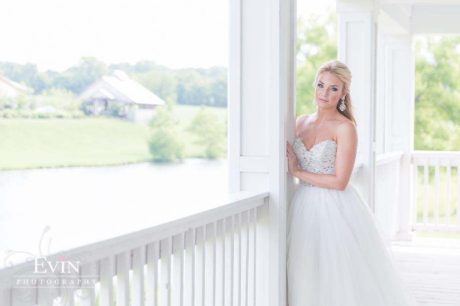TN_Wedding_Venue_Mint_Springs_Farm_Bridal_Portraits-Evin Photography-6