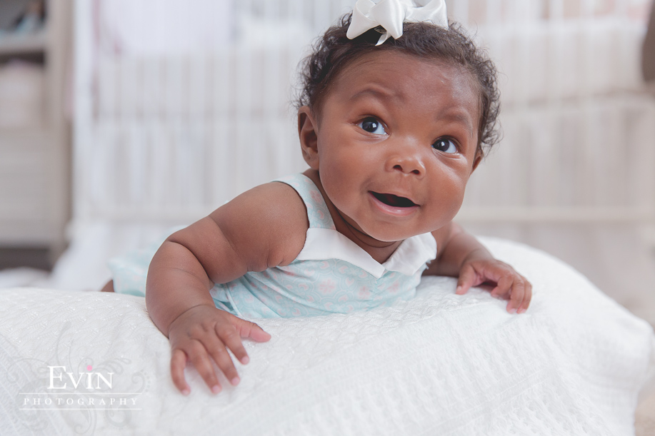 Baby_Girl_Portraits_Pink_Nursery_Nashville_TN-Evin Photography-10