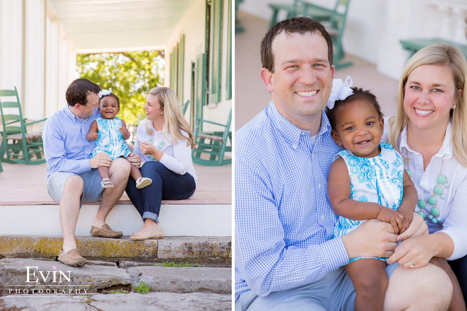 Family_Portraits_at_Carnton_Plantation_Downtown_Franklin_TN-Evin Photography-13&14