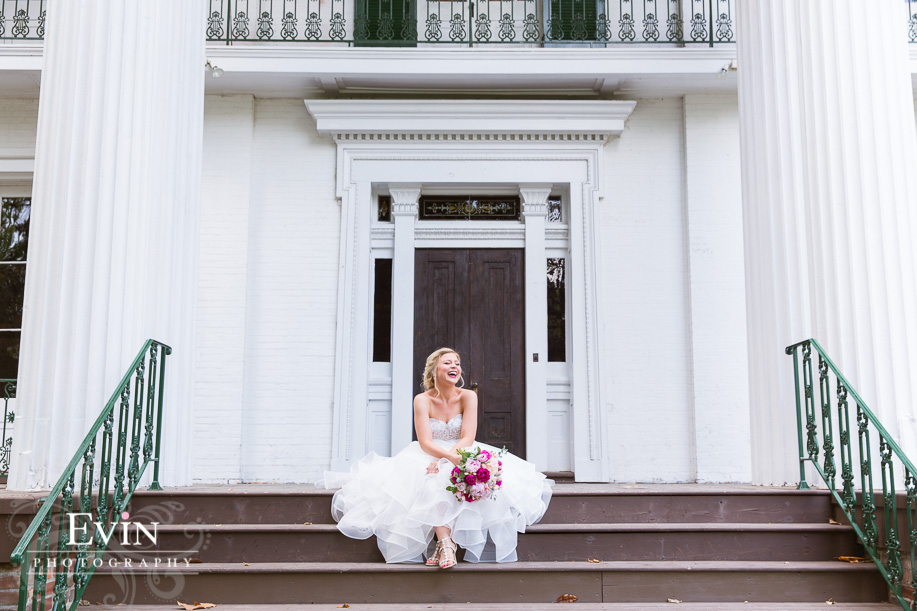 Bridal_Portraits_Riverwood_Mansion_Nashville_TN_Wedding_Venue-Evin Photography-3