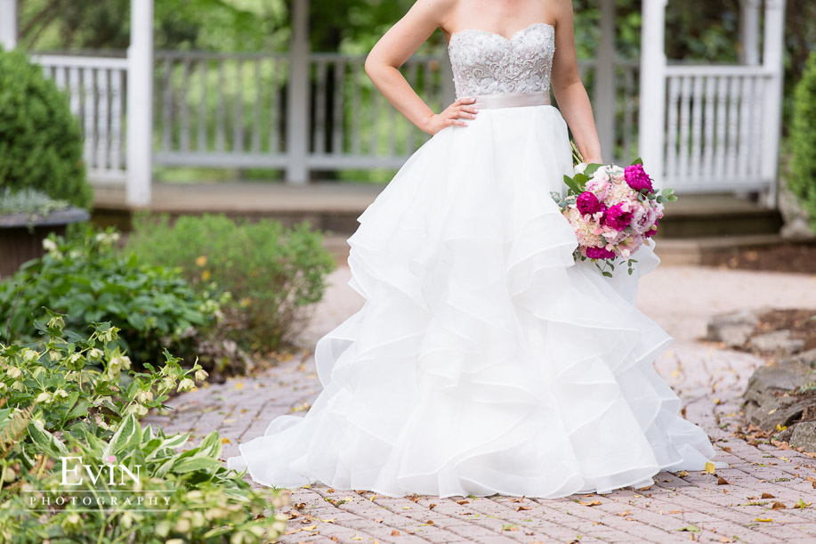 Bridal_Portraits_Riverwood_Mansion_Nashville_TN_Wedding_Venue-Evin Photography-6