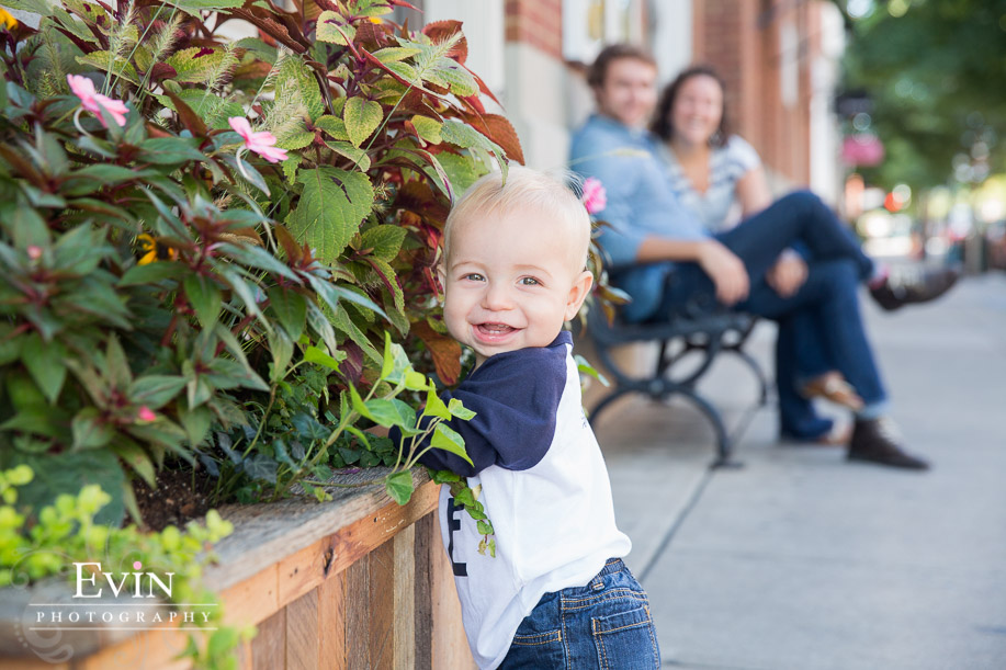 One_Year_Child_Family_Portraits_Downtown_Franklin_TN-Evin Photography-1