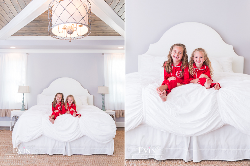 christmas_pjs_red_and_white_pillow_fight_photos-evin_photography-1