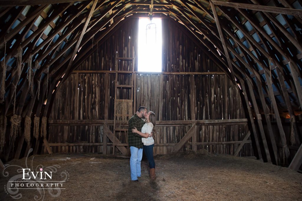 private_farm_engagement_photo_session-evin-photography-18